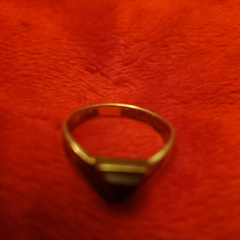 Sz 5.5 black triangular tourmaline. Pinky ring dainty sterling silver - Picture 3 of 3